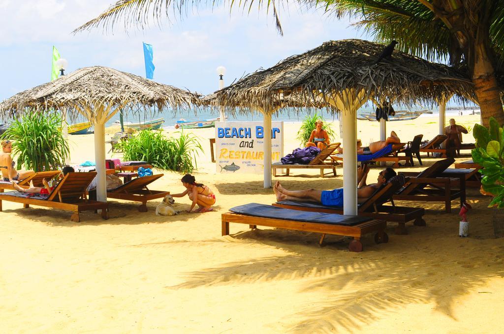 Lanka Beach Hotel Ettukala Buitenkant foto