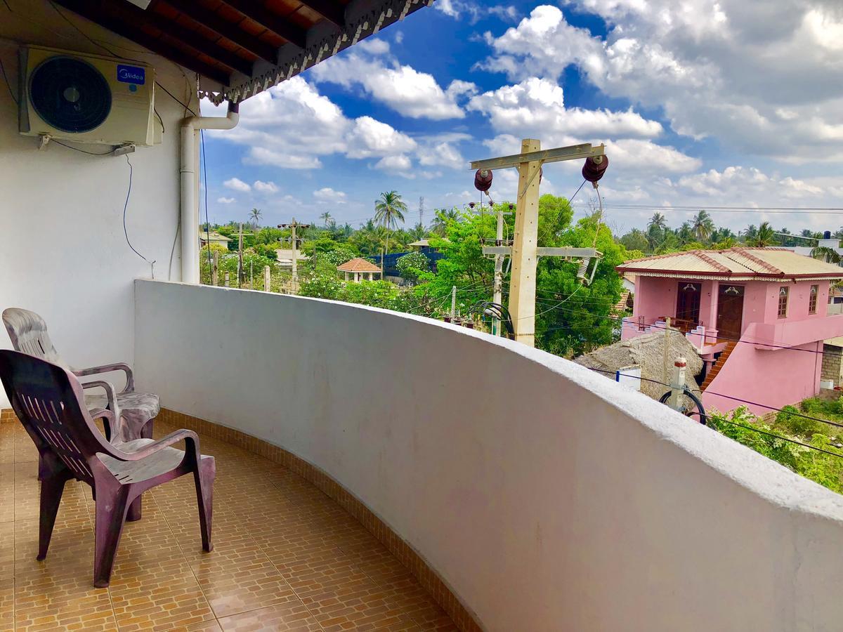 Lanka Beach Hotel Ettukala Buitenkant foto