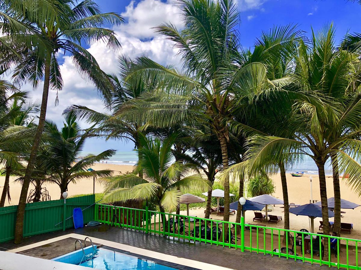Lanka Beach Hotel Ettukala Buitenkant foto
